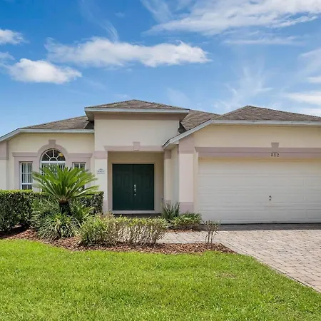 4 Bedrooms Pool Home Gated Community